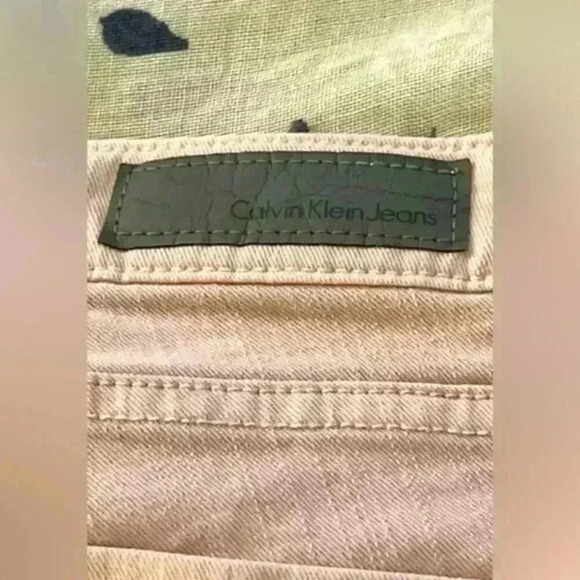 Calvin Klein Cropped Skinny Ankle Jeans Women's Size 2 Rose Quartz - Picture 4 of 8